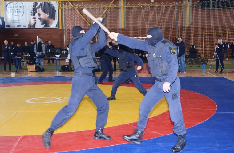 Razmišljate o policijskoj profesiji? MUP traži 750 mladih policajaca, evo kako to izgleda!