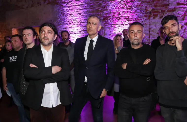 Komemoracija za Alena Balena: Od omiljenog radijskog voditelja oprostili su se kolege, prijatelji, glazbenici...