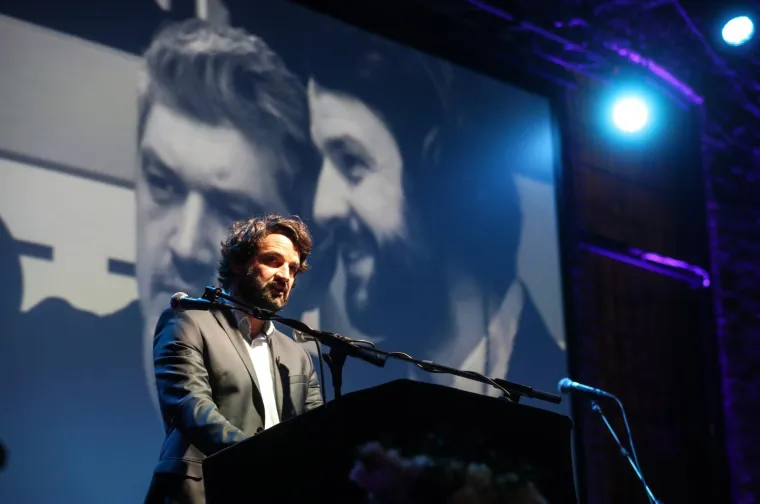 Komemoracija za Alena Balena: Od omiljenog radijskog voditelja oprostili su se kolege, prijatelji, glazbenici...