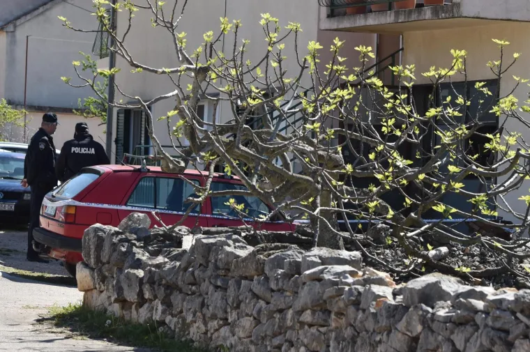 Drama u &Scaron;ibeniku: Ozlijeđen mu&scaron;karac nakon eksplozije u garaži