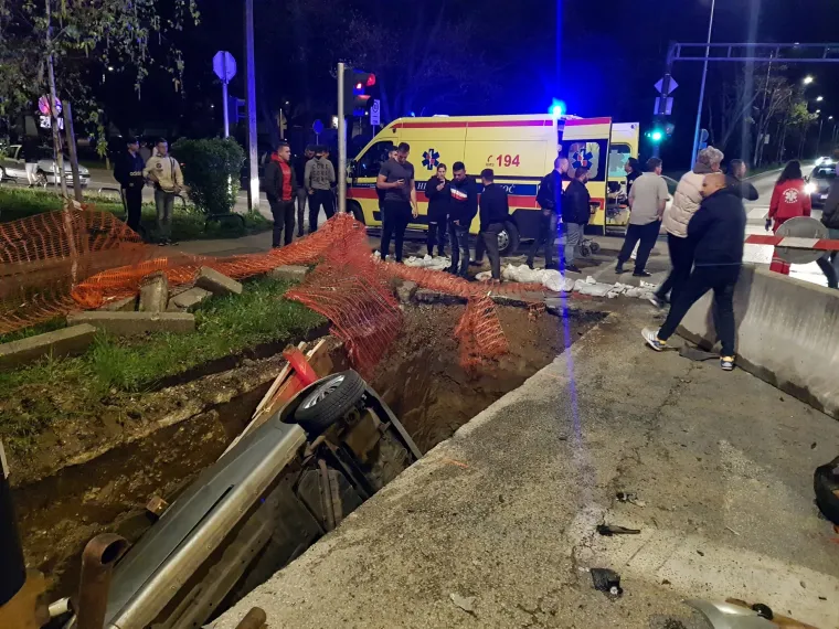 Neobična nesreća: Osobnim automobilom upao u rupu u Dubravi, vozača odvezla hitna