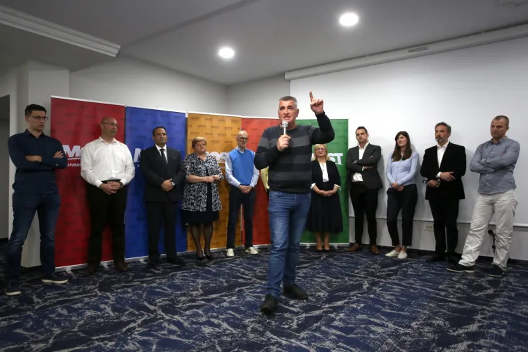 Mostov izborni program pod sloganom "Zemlja borbe vrijedna"