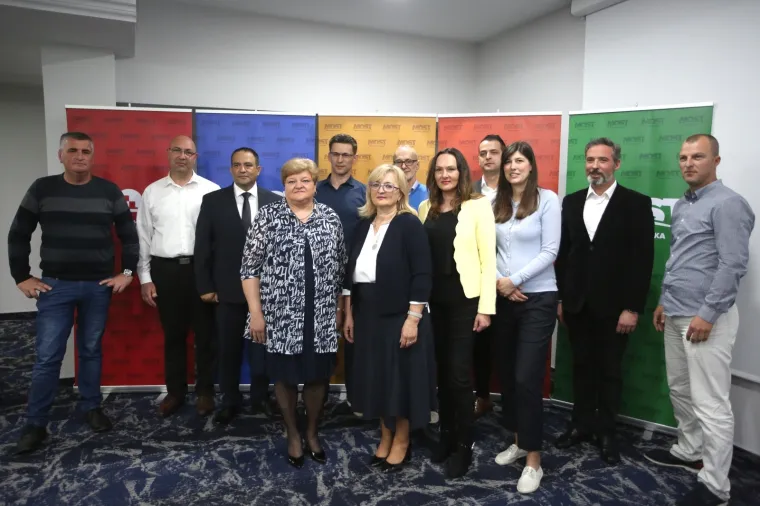 Mostov izborni program pod sloganom "Zemlja borbe vrijedna"