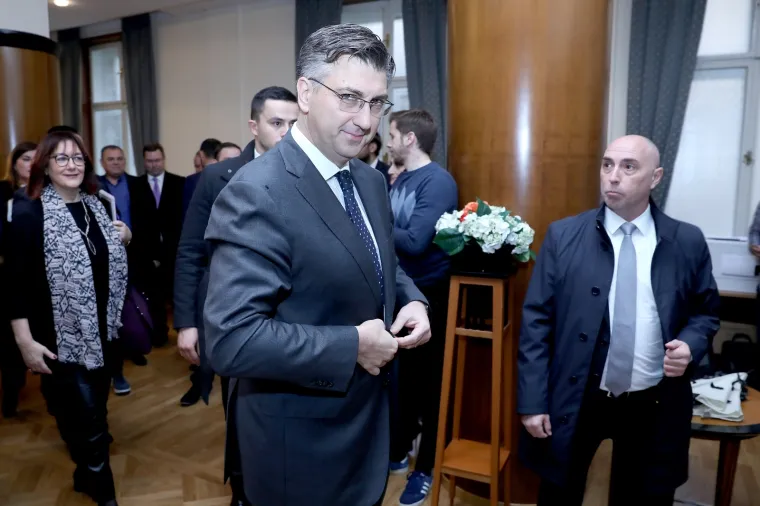 HDZ predao listu za europske izbore: Plenković uputio znakovitu poruku nezadovoljnicima i 'stranačkim kapitalcima'