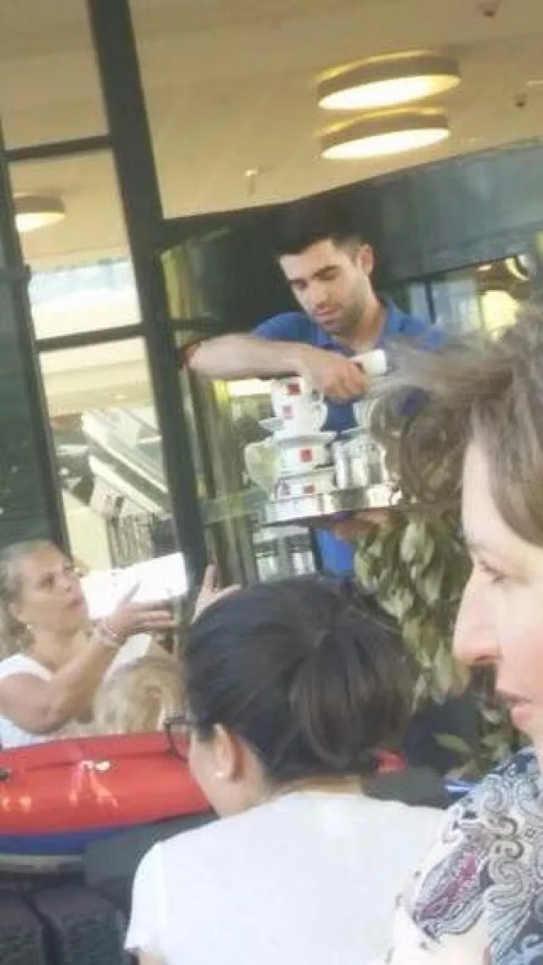 'I tebe sam sit kafano': 30 slika koje savr&scaron;eno opisuju konobarski život