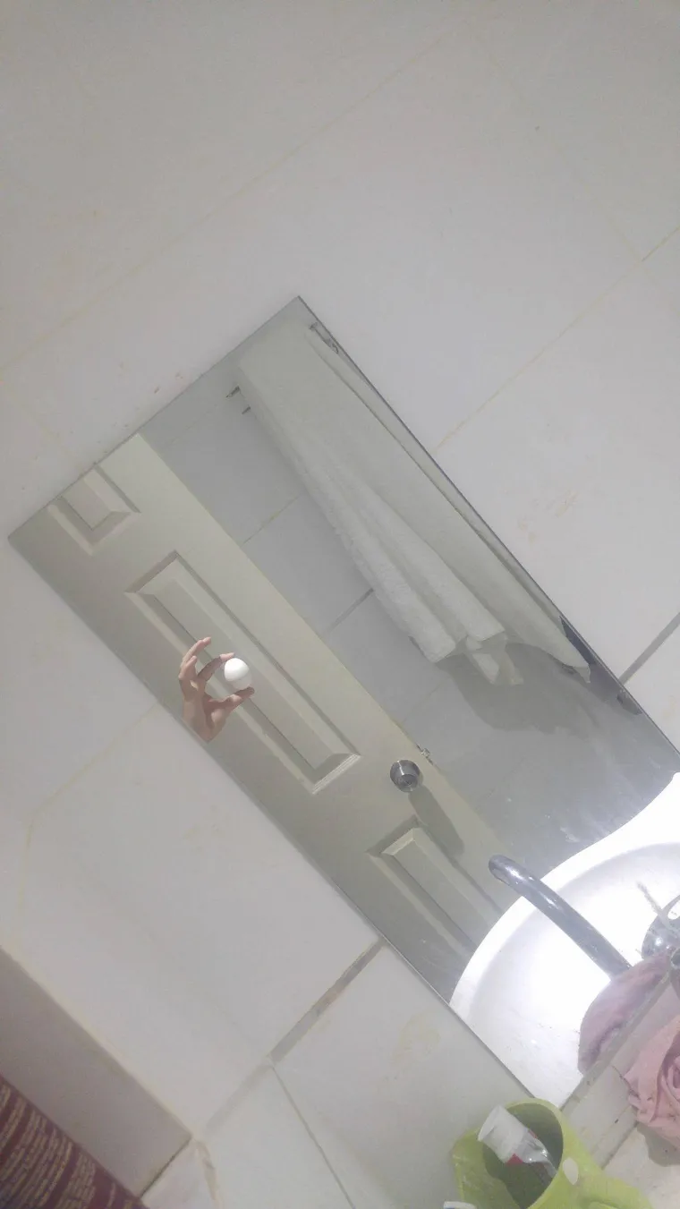 30 urnebesnih slika ljudi koji poku&scaron;avaju prodati svoja zrcala na Facebooku