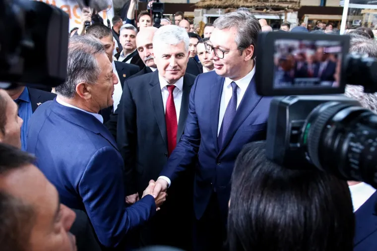 Bjegunac Zdravko Mamić na sajmu u Mostaru: Srdačan susret s Aleksandrom Vučićem