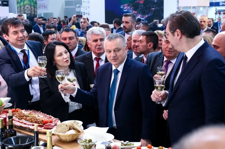 Bjegunac Zdravko Mamić na sajmu u Mostaru: Srdačan susret s Aleksandrom Vučićem