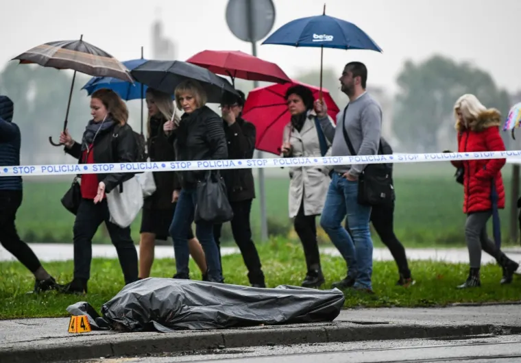 Crno jutro u Zagrebu: Vozač poginuo u sudaru s 'jedinicom', tramvaji ne voze