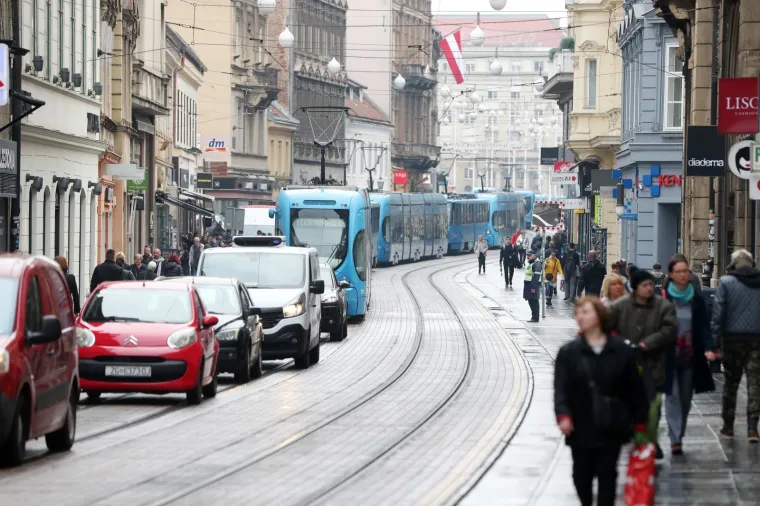 GUŽVE U PROMETU: Kineska delegacija stigla u Zagreb