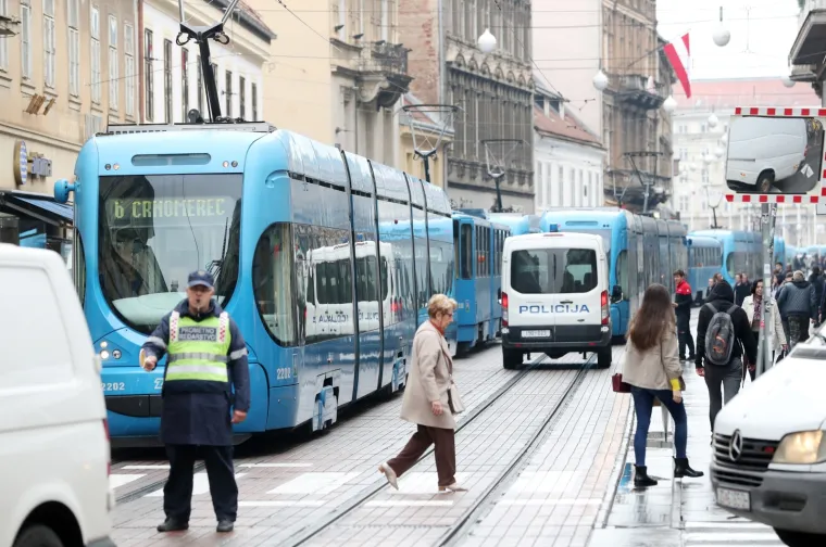 GUŽVE U PROMETU: Kineska delegacija stigla u Zagreb
