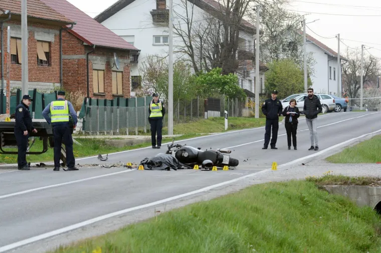 TRAGEDIJA U KU&Scaron;TANIMA: 20-godi&scaron;nji motociklist poginuo u sudaru s kamionom u blizini kuće