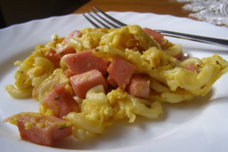 Instagram fotke hrane možda jesu savr&scaron;ene, ali stvarno nisu realne: Evo kako izgleda pravi balkanski #foodporn