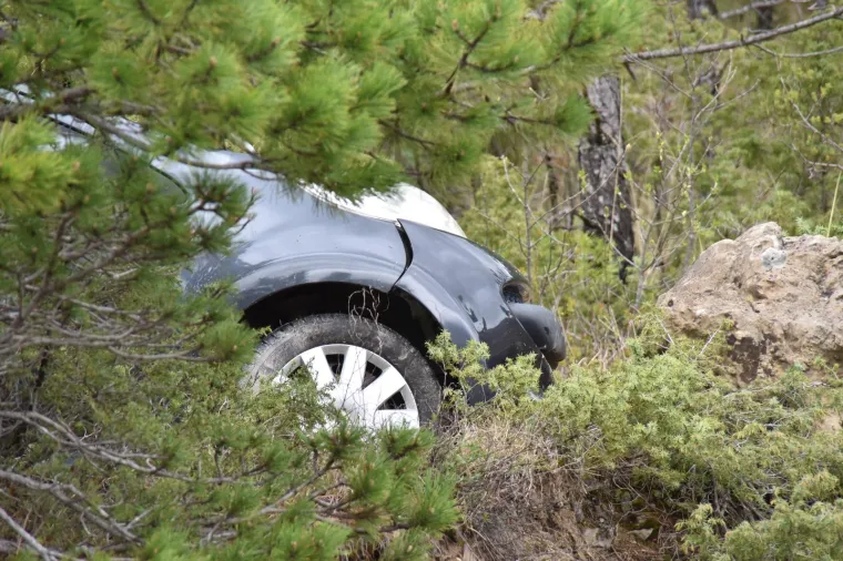 Stra&scaron;na nesreća u Istri: Skliznula s kolnika i poginula na cesti Paz-Boljun