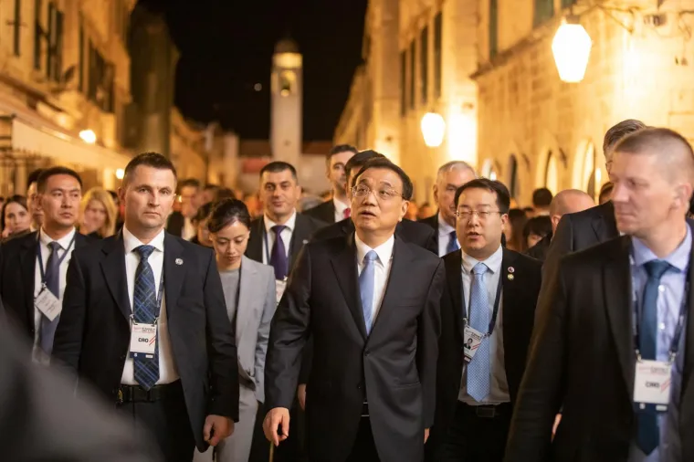 Ansambl Linđo plesao za Plenkovića, Li Keqianga i još 15 premijera