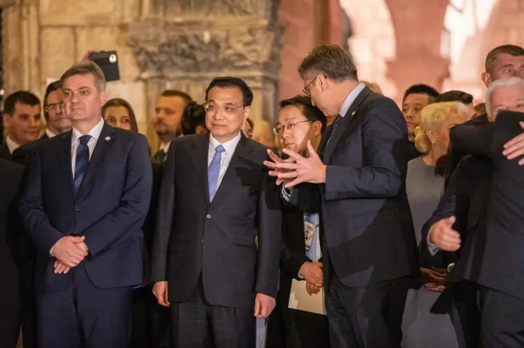 Ansambl Linđo plesao za Plenkovića, Li Keqianga i još 15 premijera