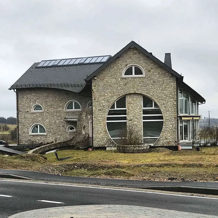 25 užasno ružnih kuća zbog kojih ćete se upitati '&Scaron;to vam je ovo trebalo?'