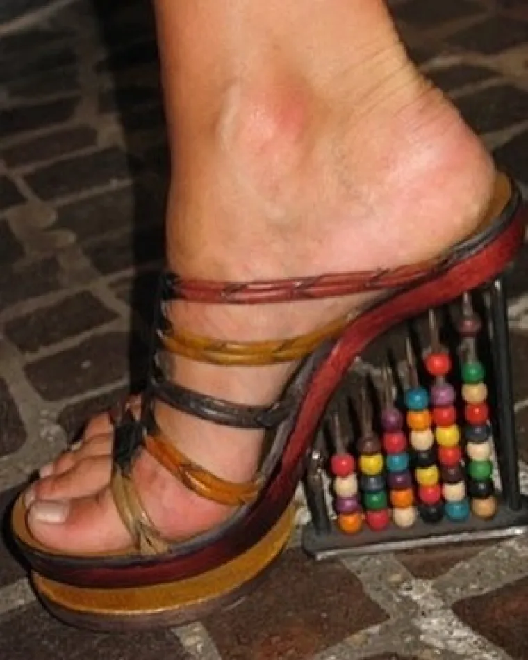 30 najvećih zločina protiv čovječnosti u obliku užasne obuće