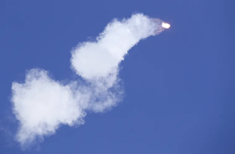 Prvi komercijalni let SpaceX-ove najmoćnije rakete Heavy Falcon