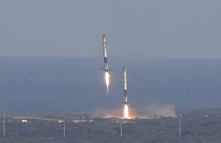 Prvi komercijalni let SpaceX-ove najmoćnije rakete Heavy Falcon