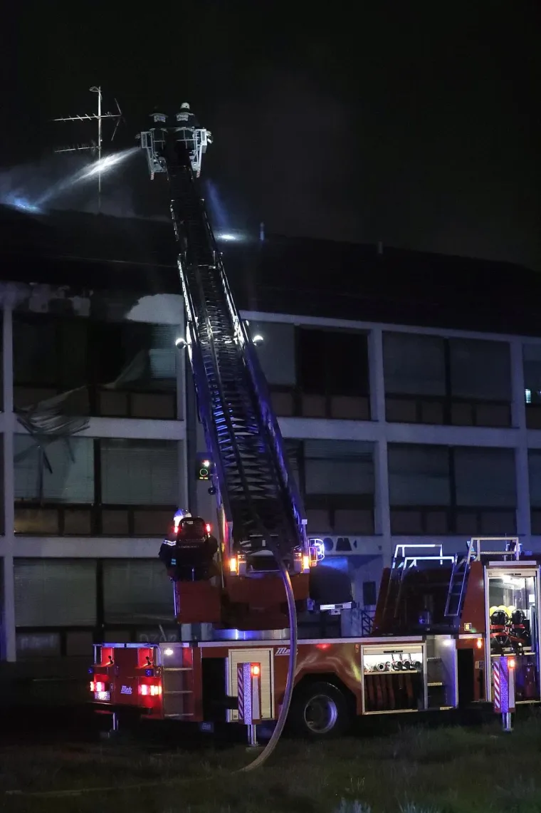 Požar u Velikoj Gorici: Zapalio se napu&scaron;teno komunalno poduzeće!