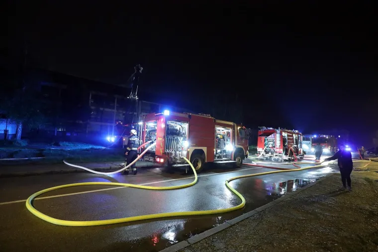 Požar u Velikoj Gorici: Zapalio se napu&scaron;teno komunalno poduzeće!