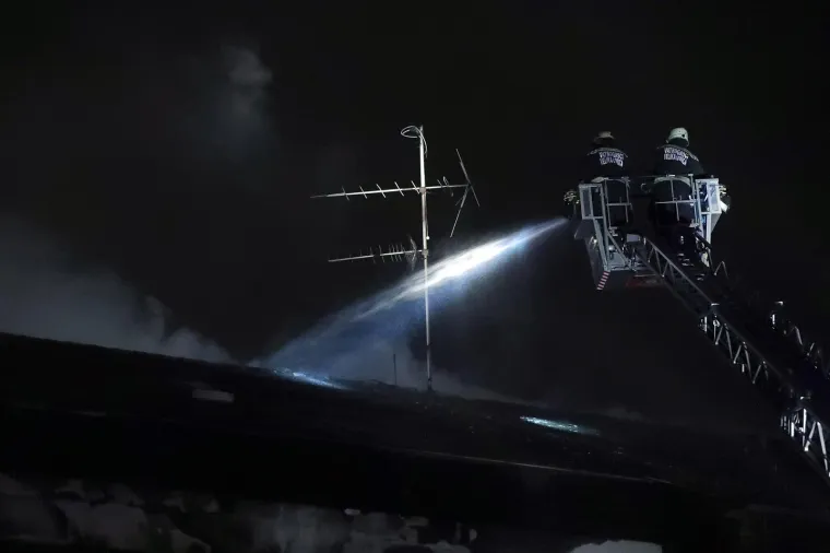 Požar u Velikoj Gorici: Zapalio se napu&scaron;teno komunalno poduzeće!