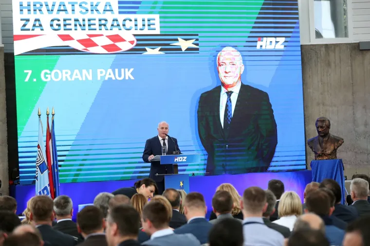 POLITIČKI SKUP U ZAGREBU: Karlo Ressler predstavljen kao kandidat HDZ-a za EU izbore