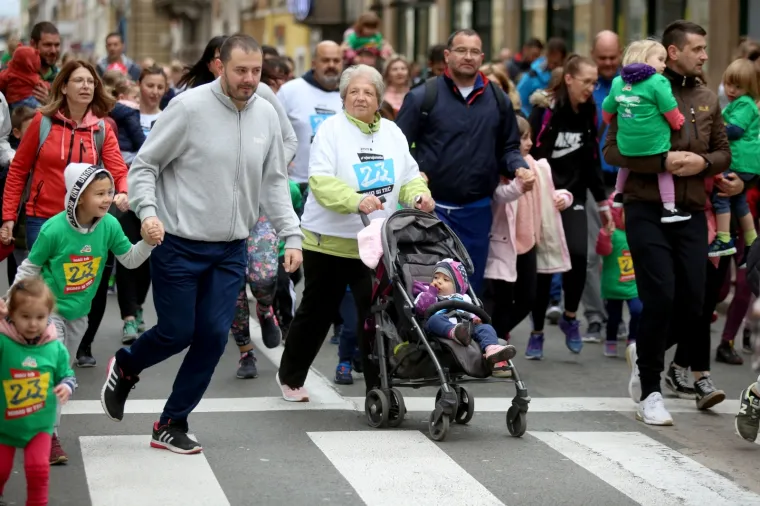 Riječke ulice 23. godinu zaredom preplavile tisuće trkača: Trčalo se za djecu u bolnici Kantrida