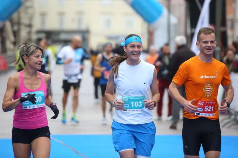 Riječke ulice 23. godinu zaredom preplavile tisuće trkača: Trčalo se za djecu u bolnici Kantrida