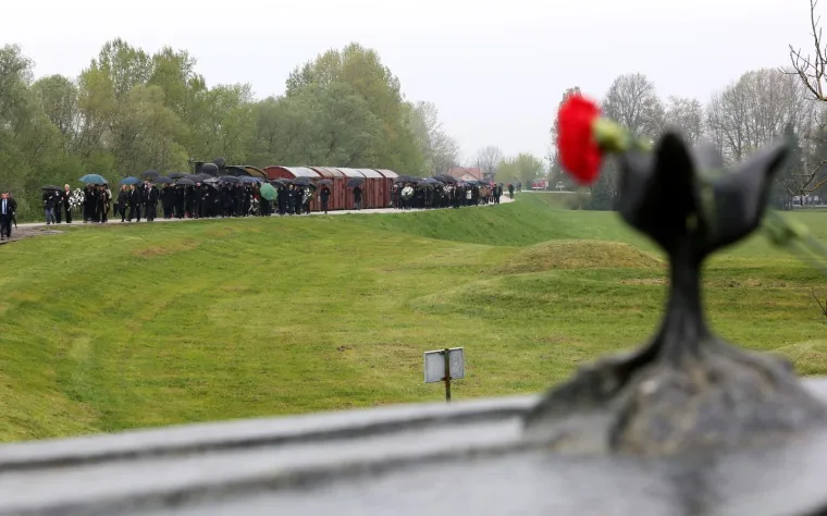 U Jasenovcu održana službena državna komemoracija u znak sjećanja na žrtve usta&scaron;kog logora