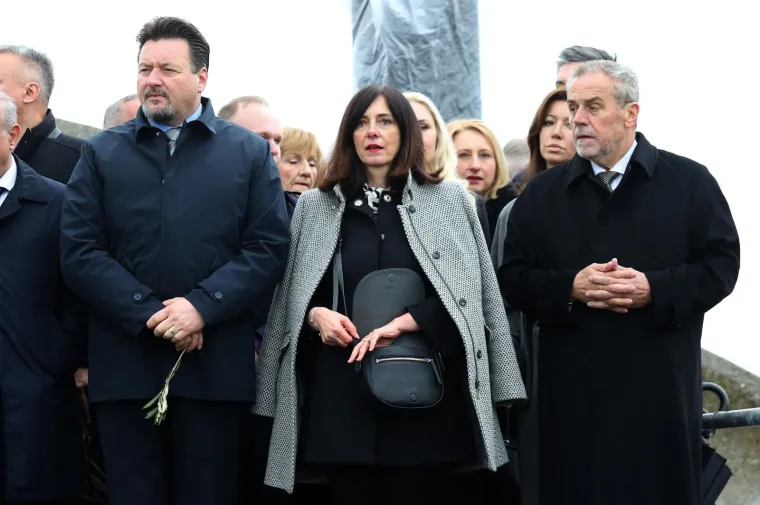 U Jasenovcu održana službena državna komemoracija u znak sjećanja na žrtve usta&scaron;kog logora