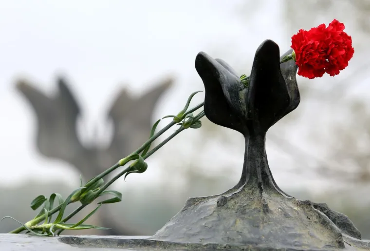 U Jasenovcu održana službena državna komemoracija u znak sjećanja na žrtve usta&scaron;kog logora