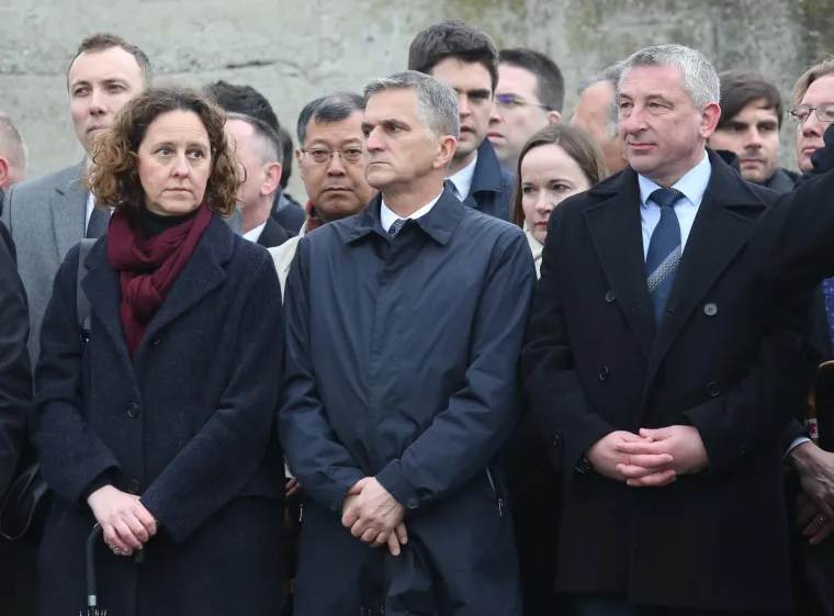 U Jasenovcu održana službena državna komemoracija u znak sjećanja na žrtve usta&scaron;kog logora