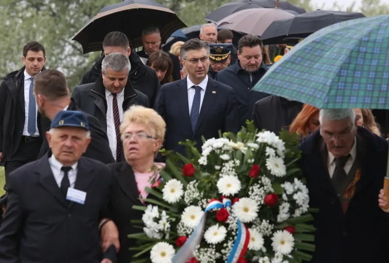 U Jasenovcu održana službena državna komemoracija u znak sjećanja na žrtve usta&scaron;kog logora