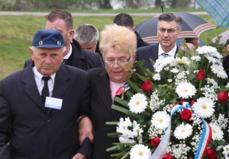 U Jasenovcu održana službena državna komemoracija u znak sjećanja na žrtve usta&scaron;kog logora