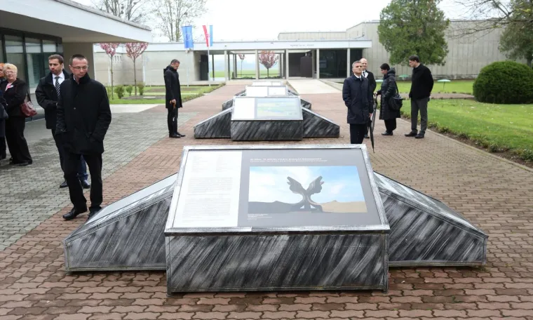 U Jasenovcu održana službena državna komemoracija u znak sjećanja na žrtve usta&scaron;kog logora