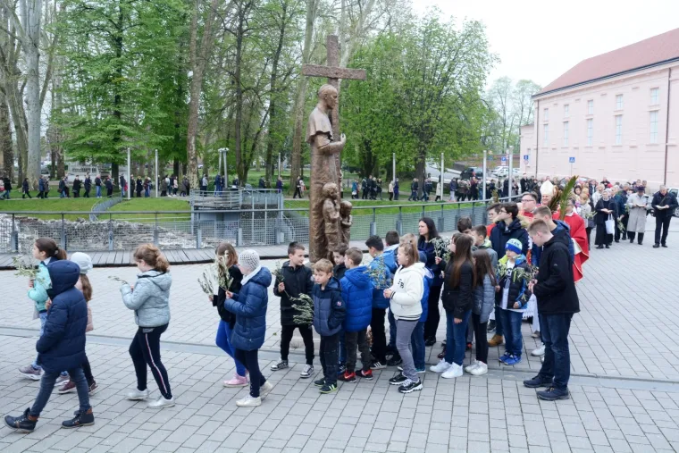 Danas je Cvjetnica: Pogledajte kako se obilježavala diljem Hrvatske!