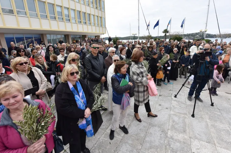 Danas je Cvjetnica: Pogledajte kako se obilježavala diljem Hrvatske!