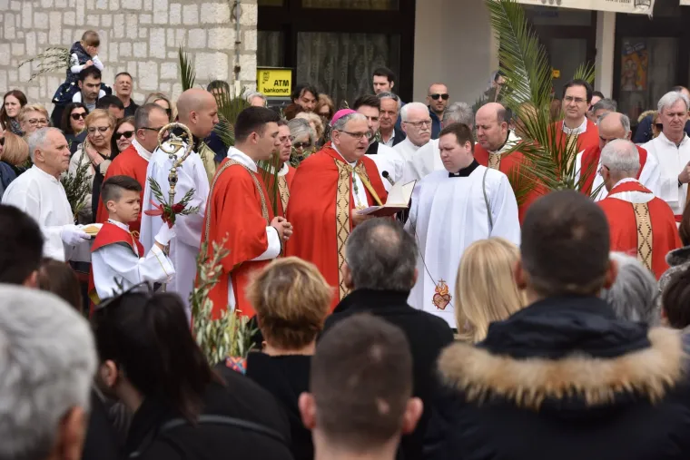 Danas je Cvjetnica: Pogledajte kako se obilježavala diljem Hrvatske!