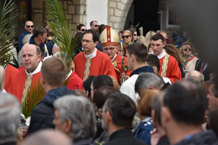 Danas je Cvjetnica: Pogledajte kako se obilježavala diljem Hrvatske!