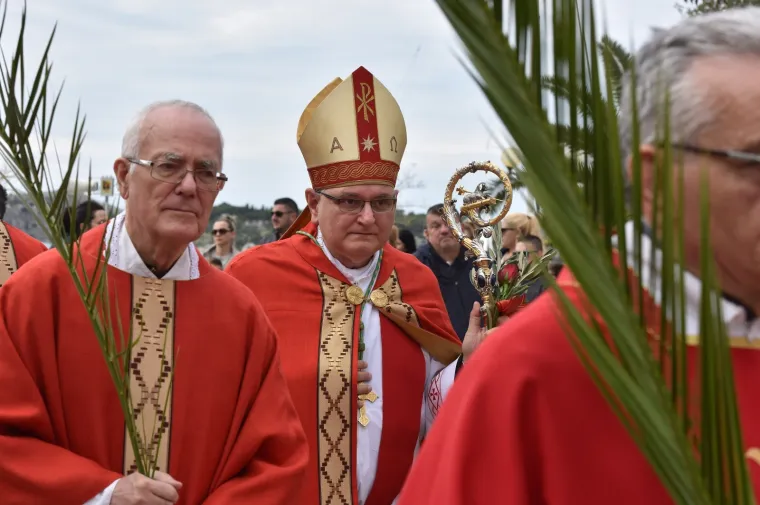 Danas je Cvjetnica: Pogledajte kako se obilježavala diljem Hrvatske!