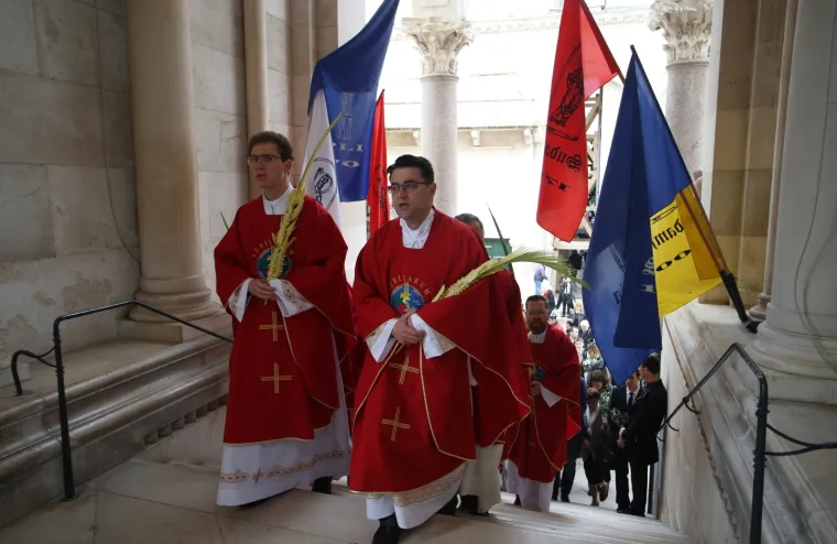 Danas je Cvjetnica: Pogledajte kako se obilježavala diljem Hrvatske!