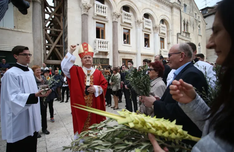 Danas je Cvjetnica: Pogledajte kako se obilježavala diljem Hrvatske!