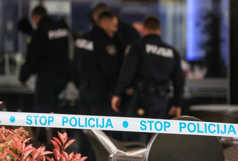 HULIGANI DEMOLIRALI KAFIĆ NA TREŠNJEVCI: Policija uhitila 25 navijača, od toga 20 gostujućih