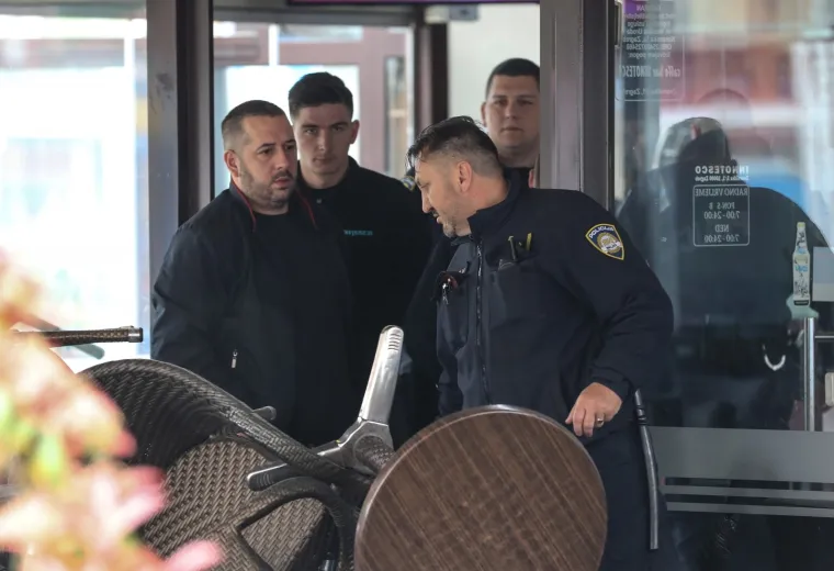 HULIGANI DEMOLIRALI KAFIĆ NA TRE&Scaron;NJEVCI: Policija uhitila 25 navijača, od toga 20 gostujućih