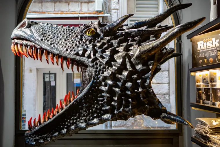 Game of Thrones groznica zatresla Hrvatsku! Bogata ponuda suvenira oduševila Dubrovčane