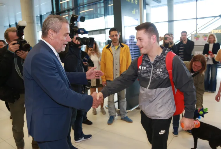 Milana Bandića u Zagrebu dočekao i zagrebački gradonačelnik Milan Bandić