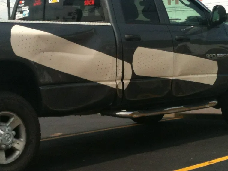 Flasteri, selotejp i umjetnost: 25 najboljih primjera 'alternativnog' popravljanja auta