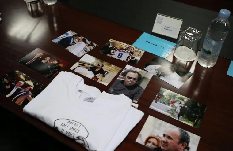 Pogledajte &scaron;to bi Keruma dočekalo da je do&scaron;ao na sjednicu: 'Ali ej! Baci smeće u smeće!'